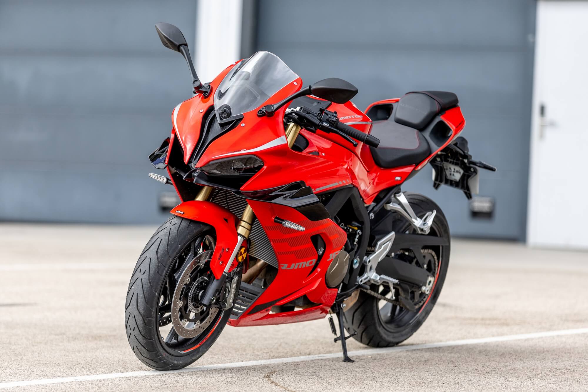 Moto QJMOTOR SRK 550 à Nice