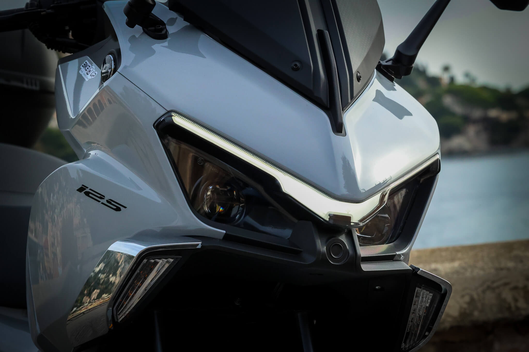 QJMOTOR FORT 125 N - jantes et freinage