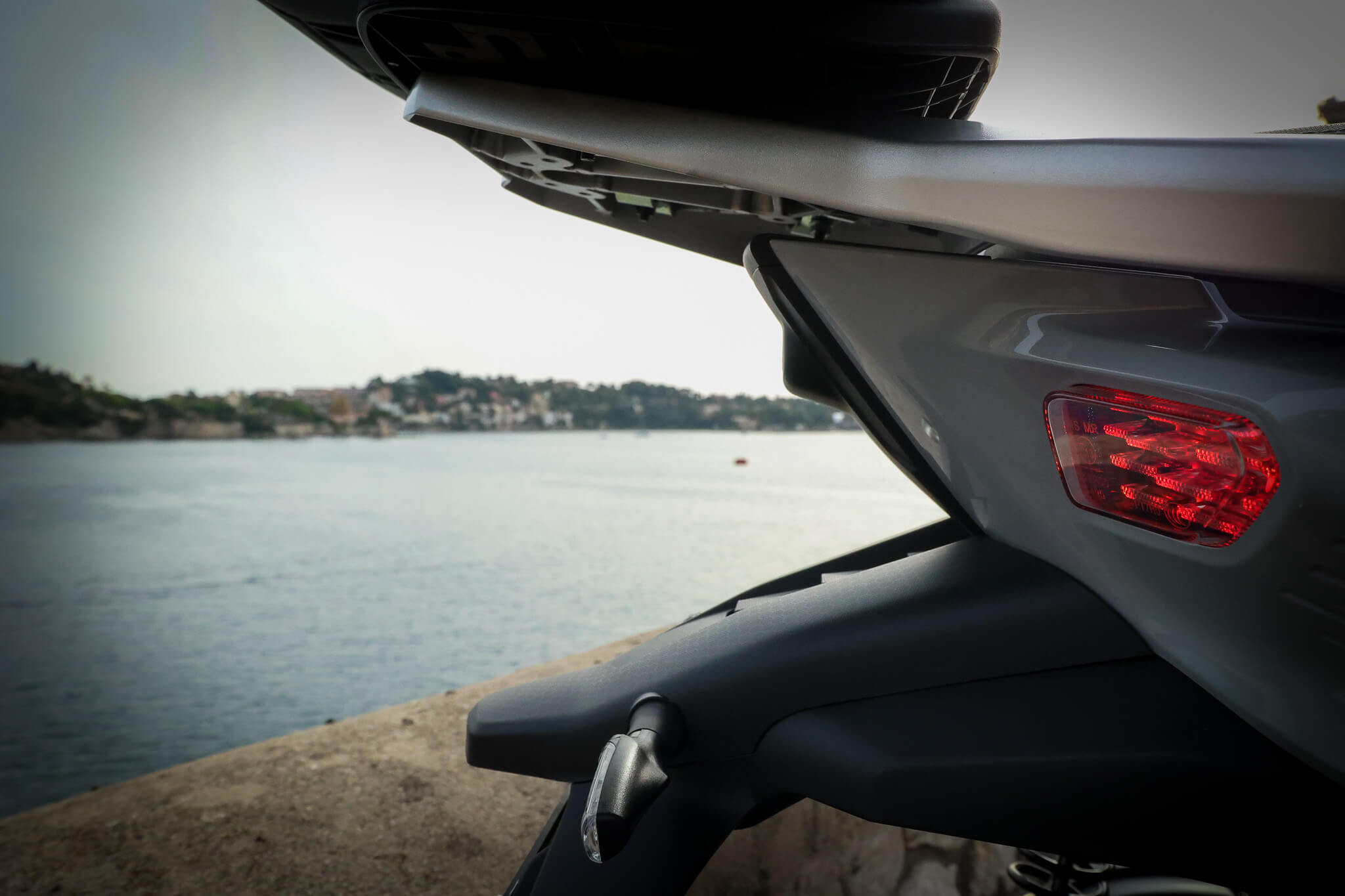 QJMOTOR FORT 125 N - détail design