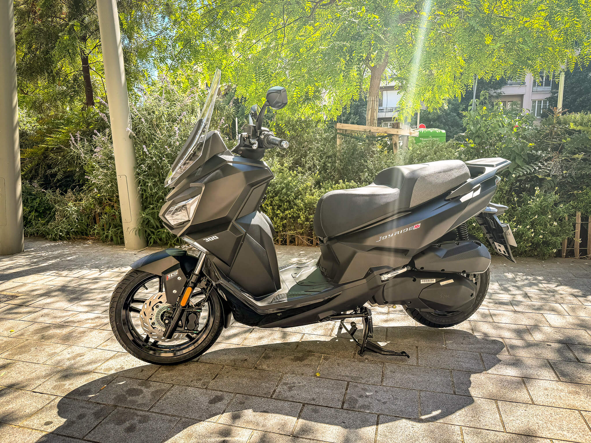 SYM Joyride 300 scooter GT chez Bike'Up Nice