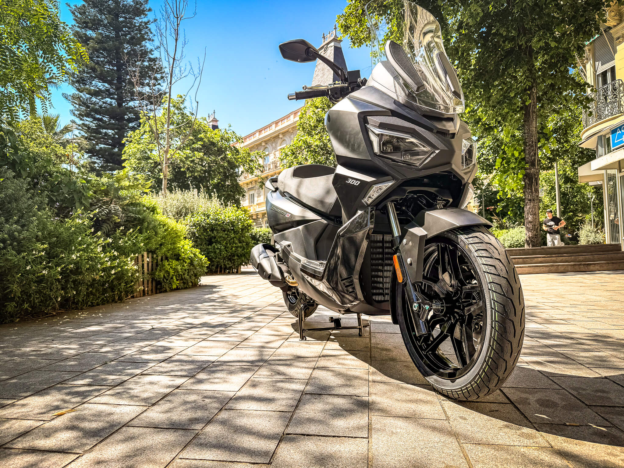 SYM Joyride 300 vue avant scooter Nice