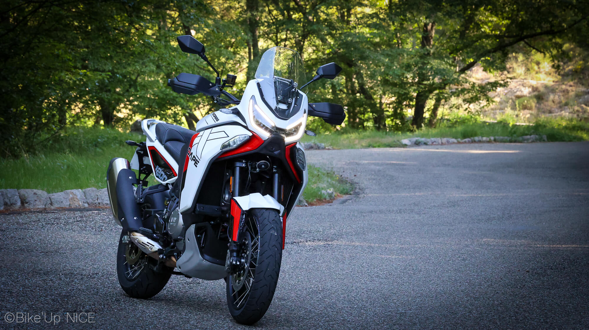 Moto Morini X-Cape 1200 photo Bike'Up