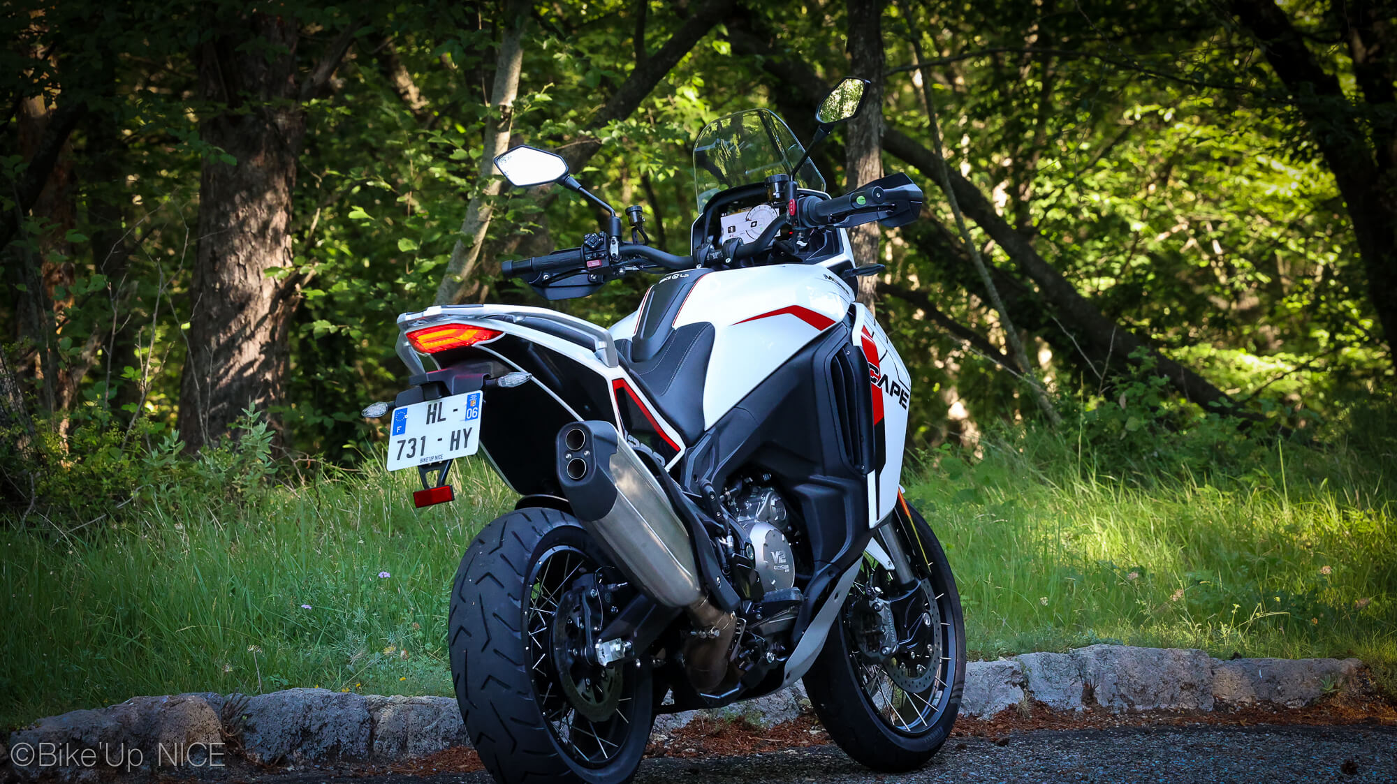 Moto Morini X-Cape 1200 maxi trail