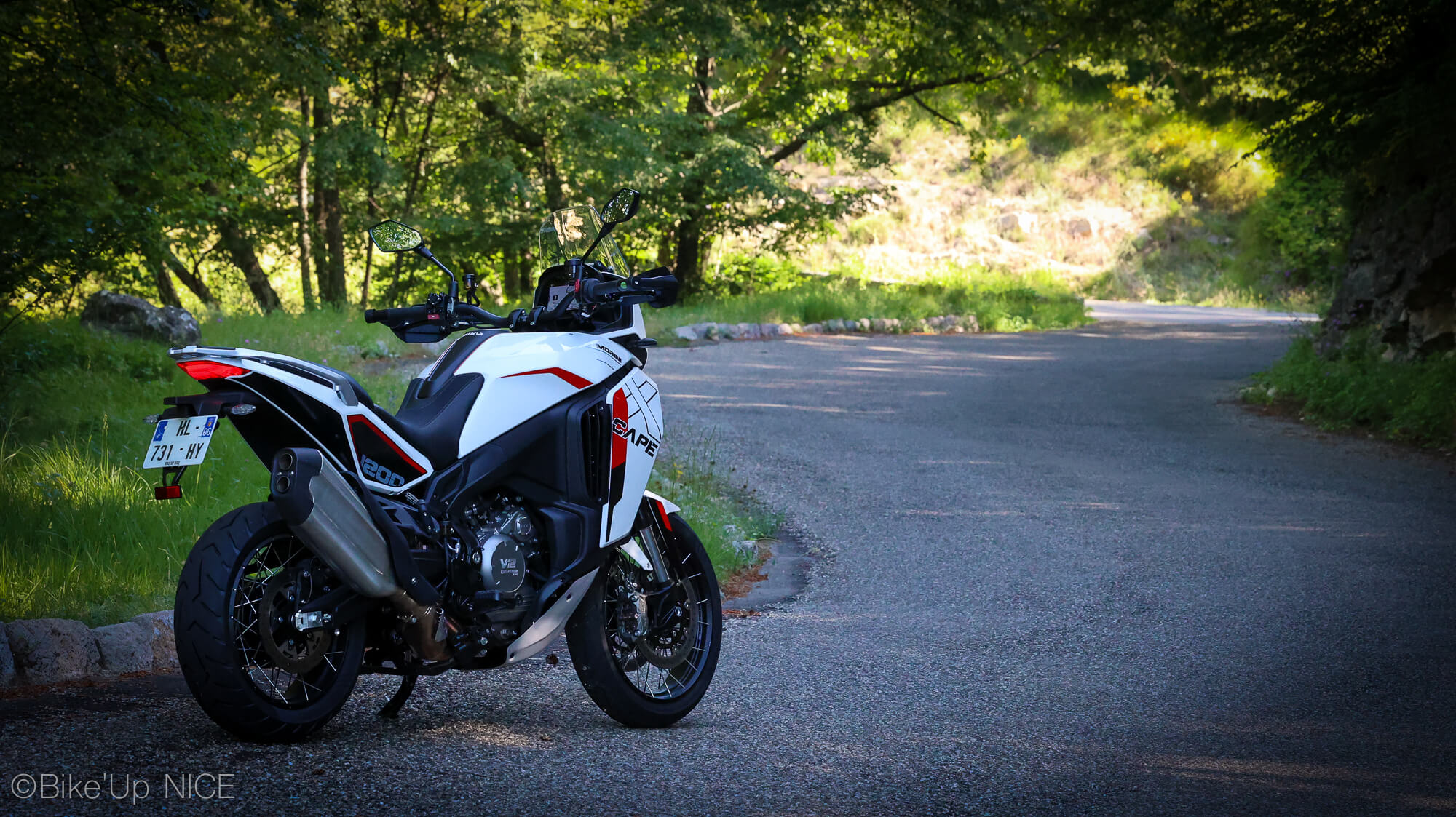 Moto Morini X-Cape 1200 maxi trail italienne