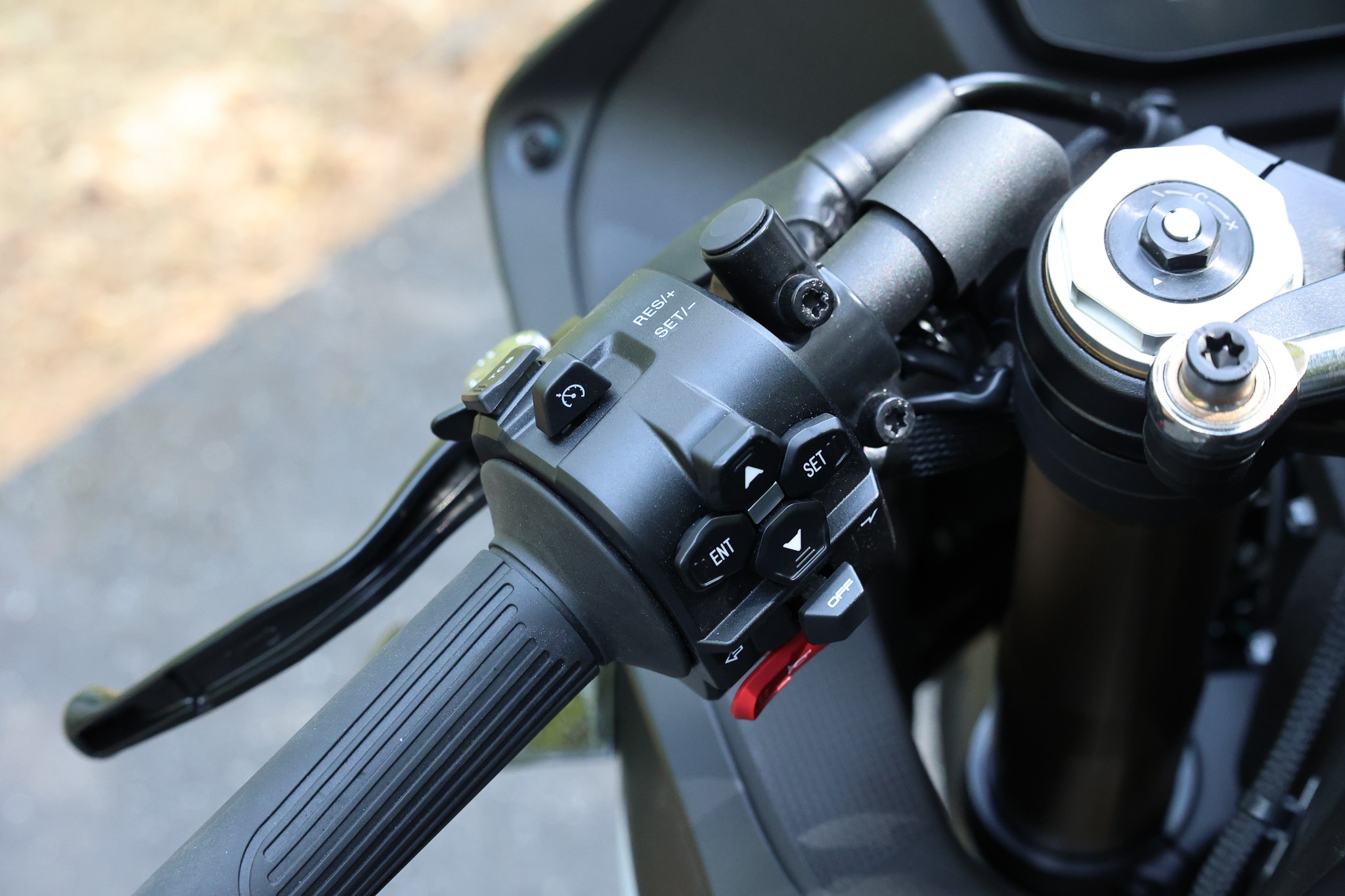 Détails de finition de la QJMotor SRK 800 RS
