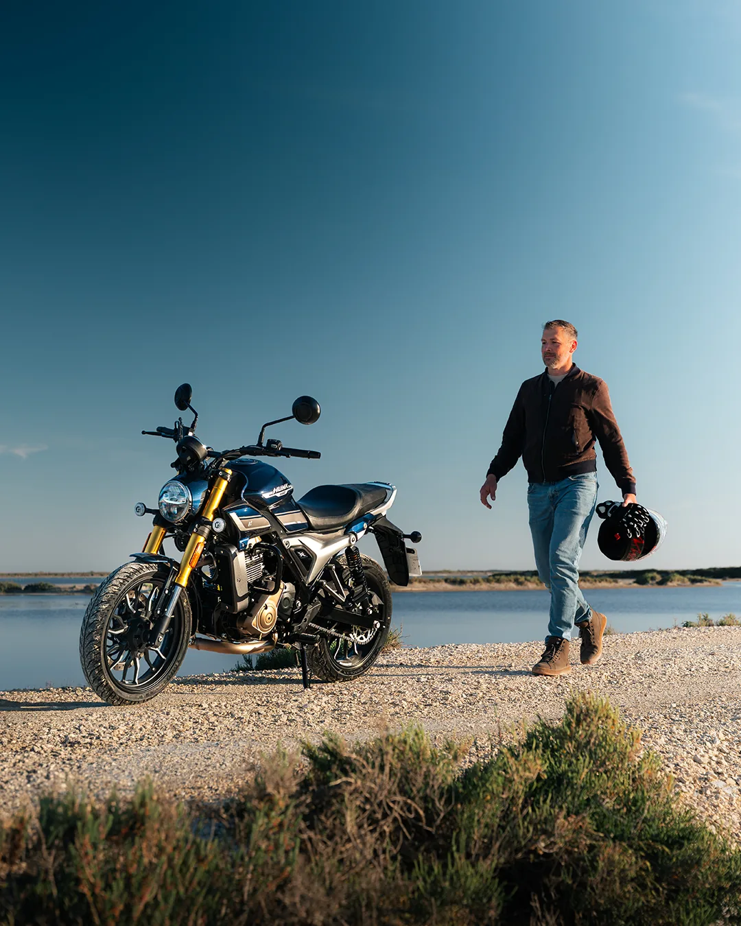 Hero Hunk 440 au bord de l'eau, roadster A2 à Nice